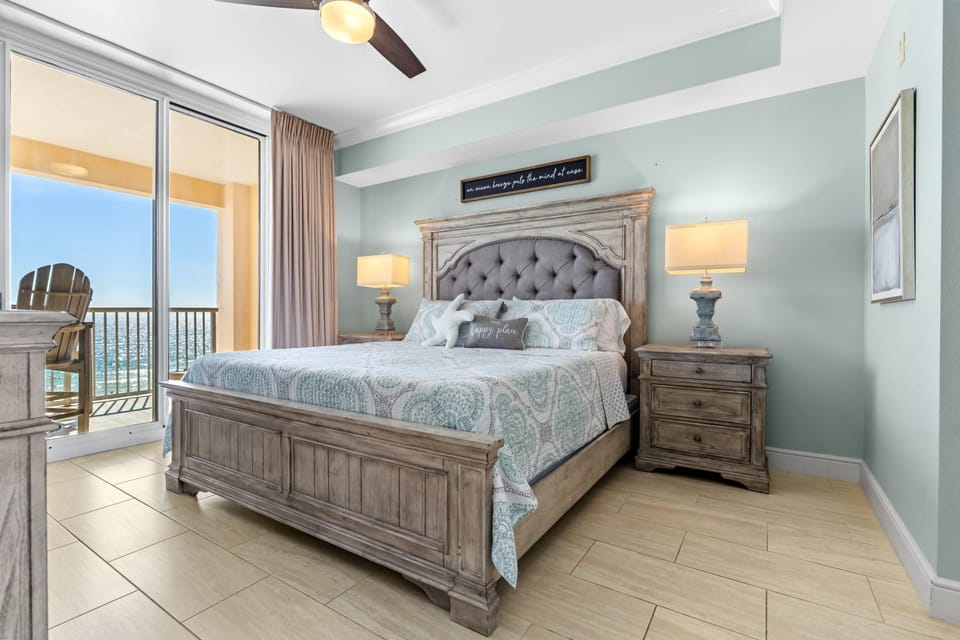 Azure 501 - Beachfront Luxury & Stunning Ocean Views! Apartment in Okaloosa Island
