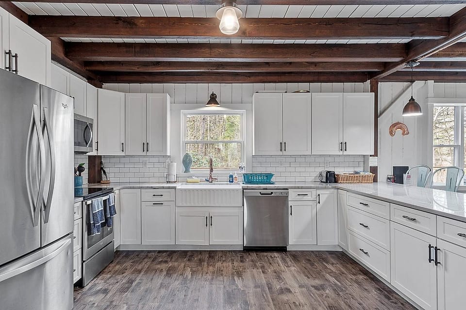 Kitchen or kitchenette, kitchen