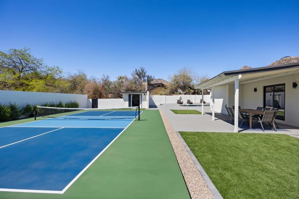 Activities, View (from property/room), Tennis court, On site, Mountain view