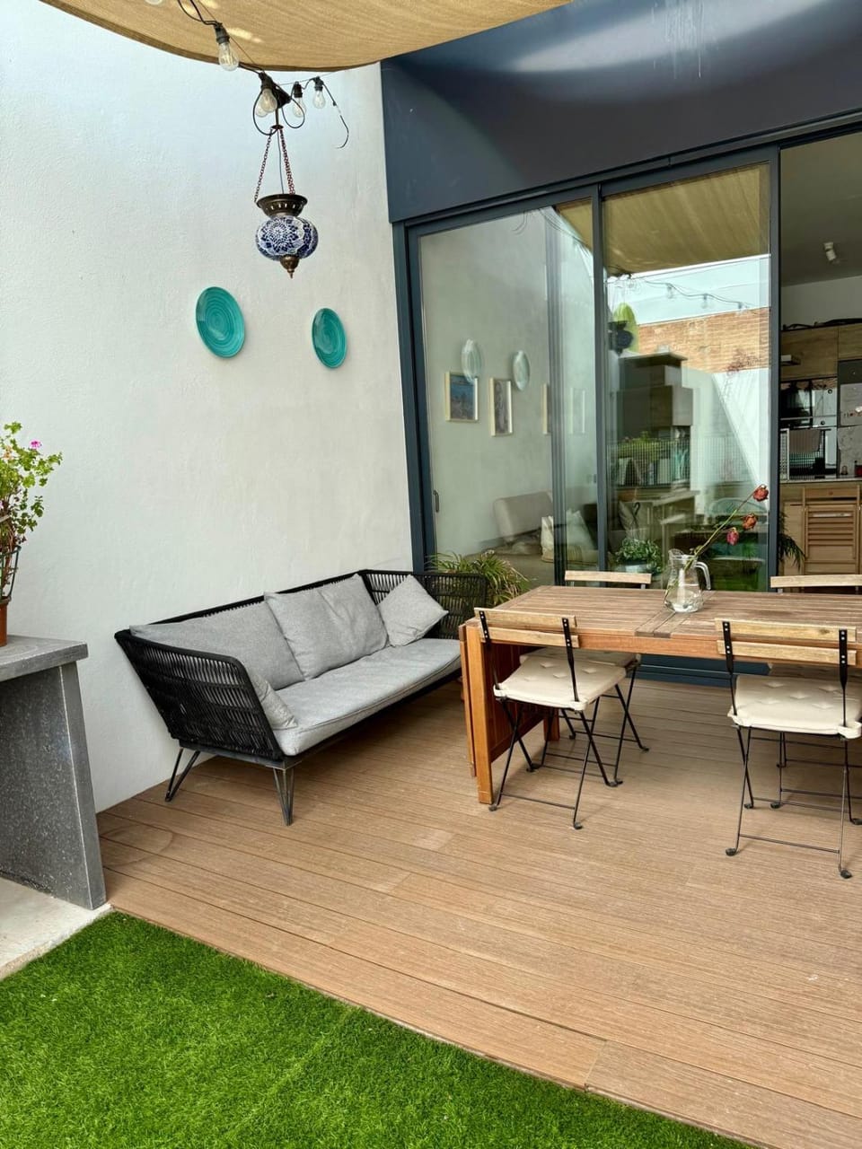 Casa unifamiliar con piscina privada, a tan solo 5 min de la playa y solo 10min de Barcelona House in Badalona