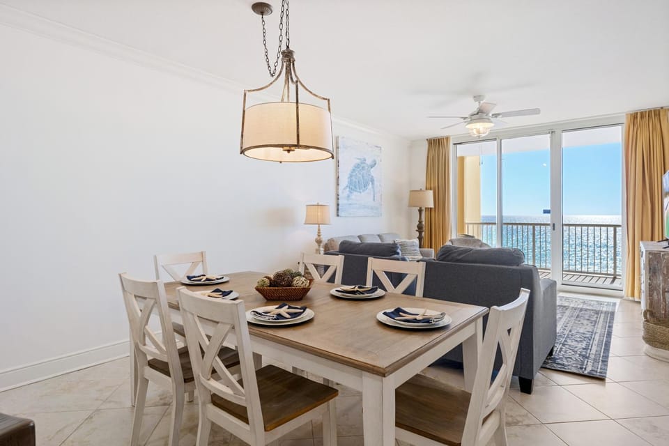 Azure 503 - Beachfront Luxury Condo & Free Beach Service! Apartment in Okaloosa Island