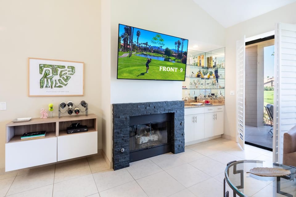 TV and multimedia, fireplace