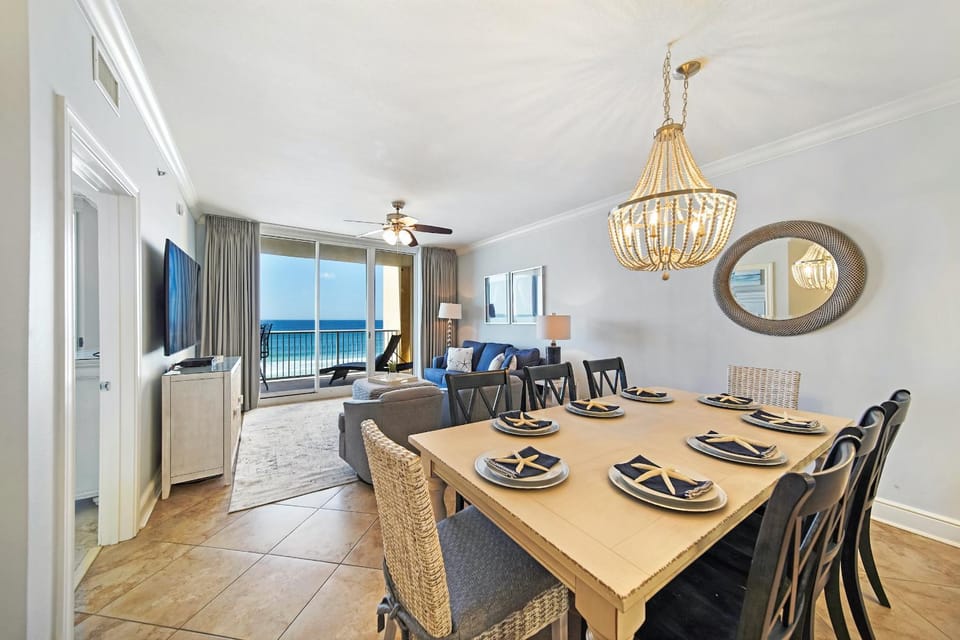 Azure 516 - Beachfront Luxury & Free Beach Service Included! Apartment in Okaloosa Island
