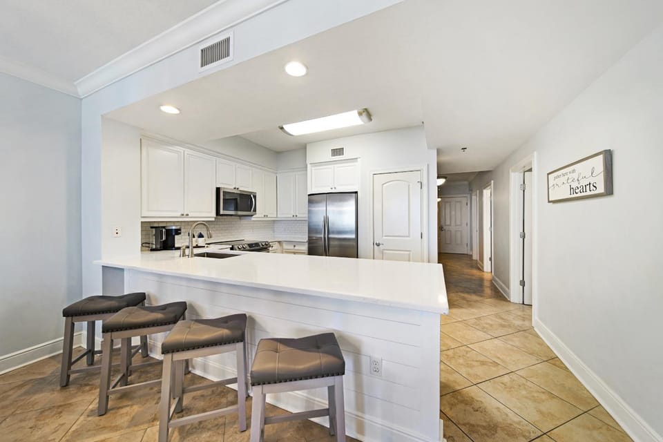Azure 516 - Beachfront Luxury & Free Beach Service Included! Apartment in Okaloosa Island