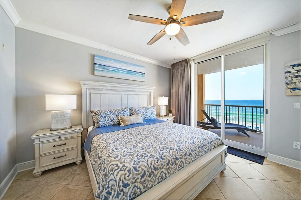 Azure 516 - Beachfront Luxury & Free Beach Service Included! Apartment in Okaloosa Island