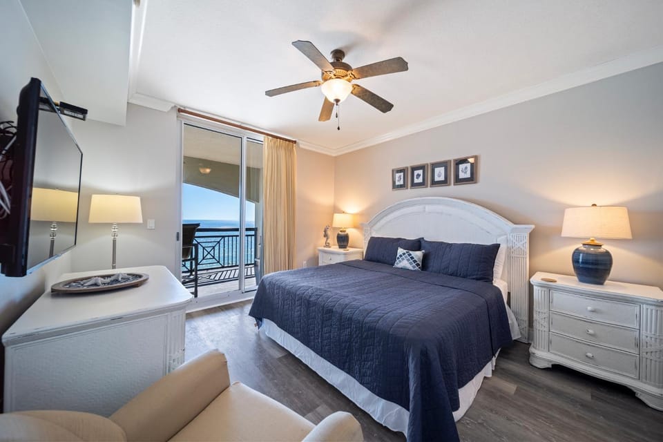 Azure 615 - Oceanfront Condo & Spectacular Penthouse Views! Apartment in Okaloosa Island