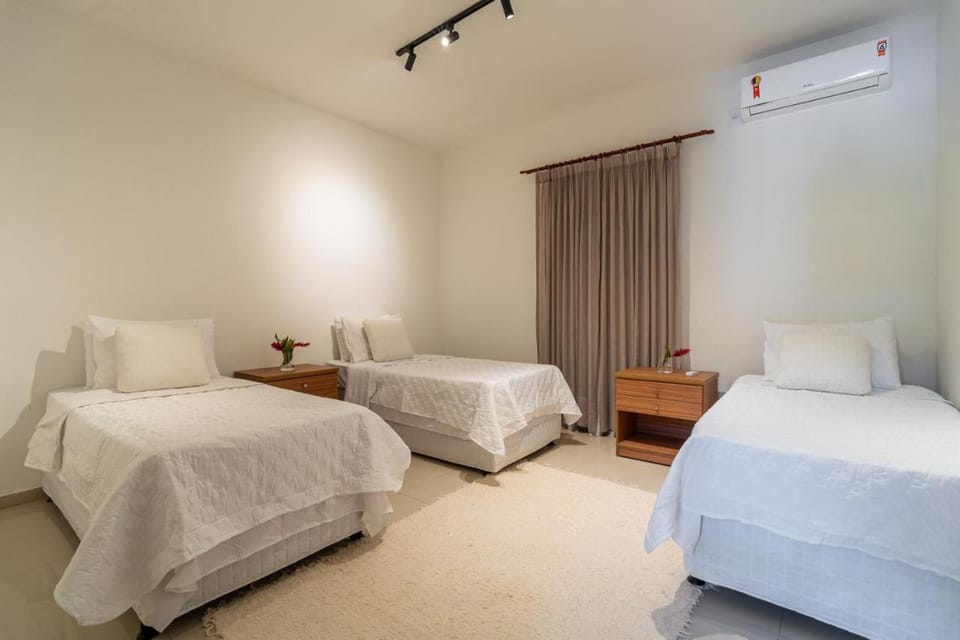 Bed, Photo of the whole room, Bedroom, air conditioner