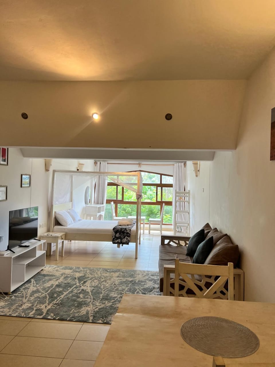 TV and multimedia, Living room, Bedroom