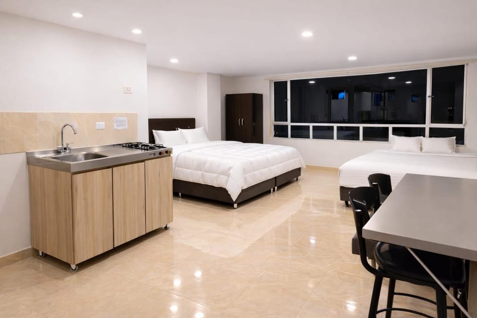 Bed, Kitchen or kitchenette, Photo of the whole room, Bedroom, City view, Street view