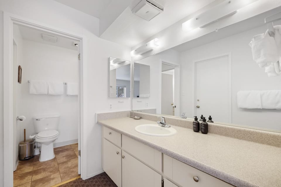 3 Bedroom Kirkwood Condo – Base Camp condo Apartment in Kirkwood