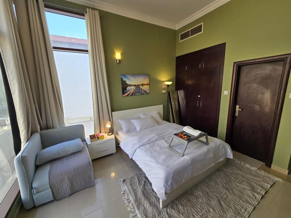Charming Studio Near World Trade Center & Subway Apartment in Dubai