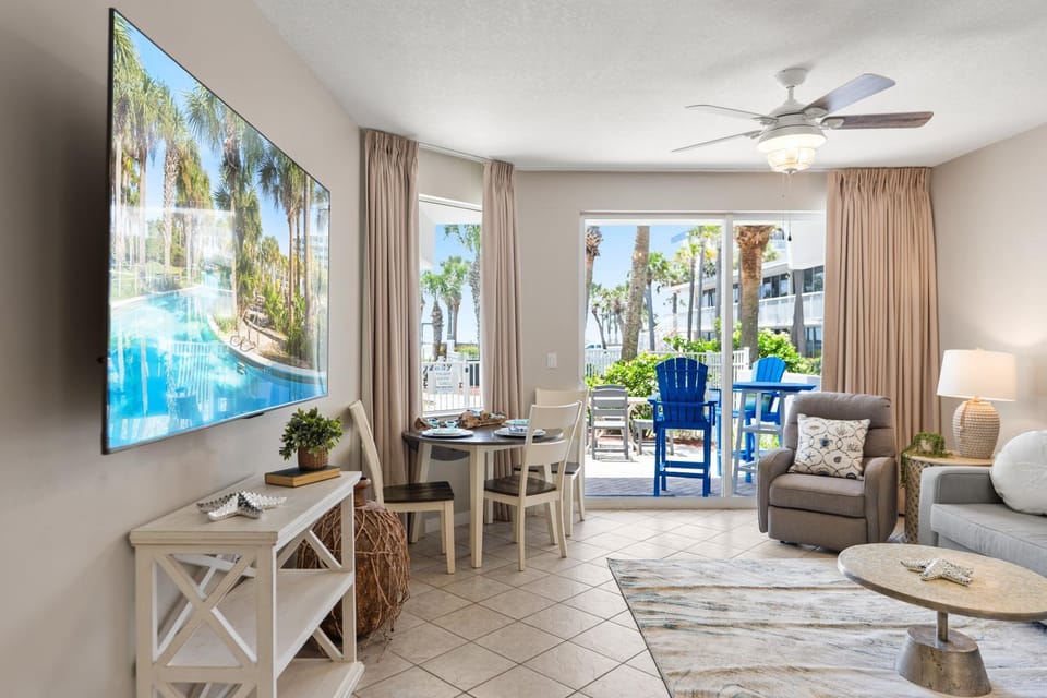Destin West Gulfside 116 - Ground Floor - Beachfront - Handicap Accessible! Apartment in Okaloosa Island
