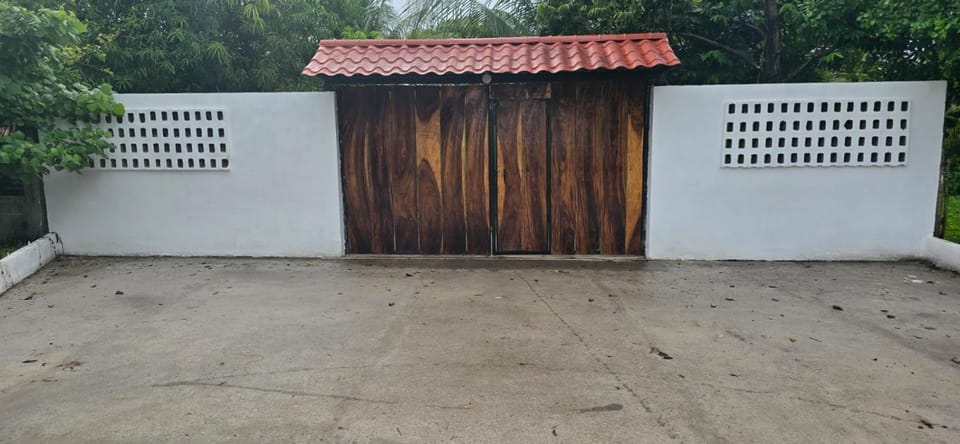 Facade/entrance, Day