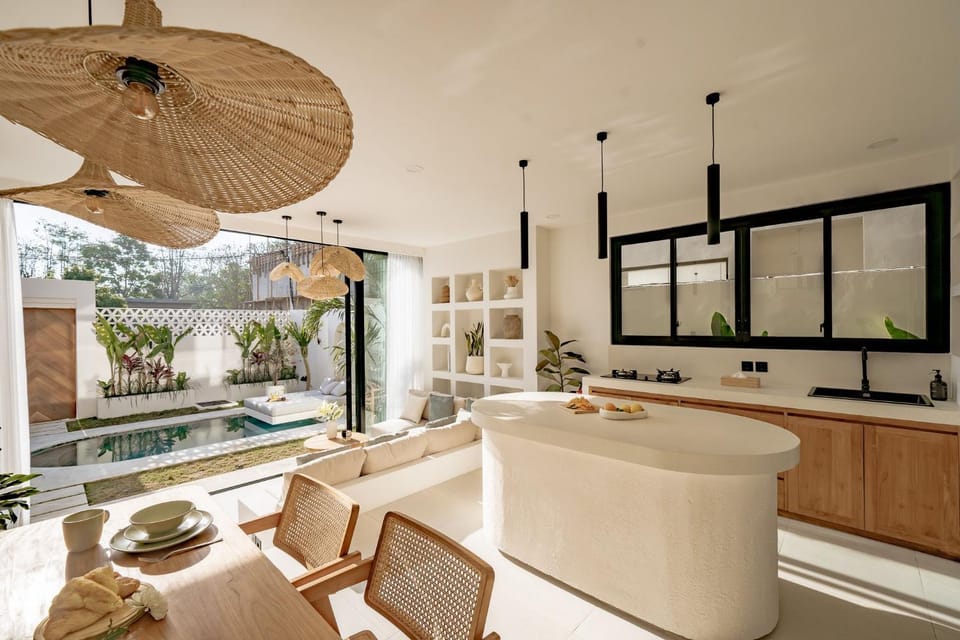 Living room, Seating area, Pool view, kitchen