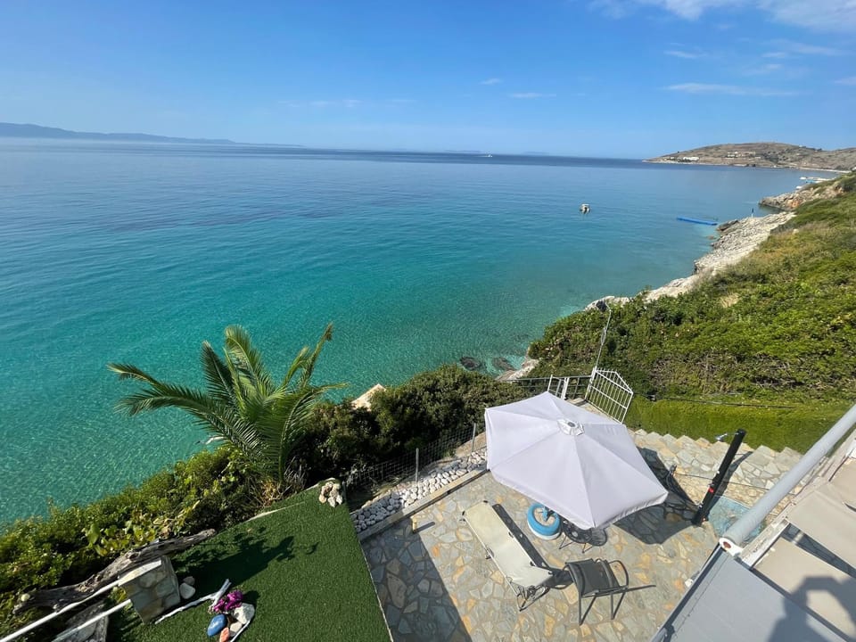 Sea view, sunbed