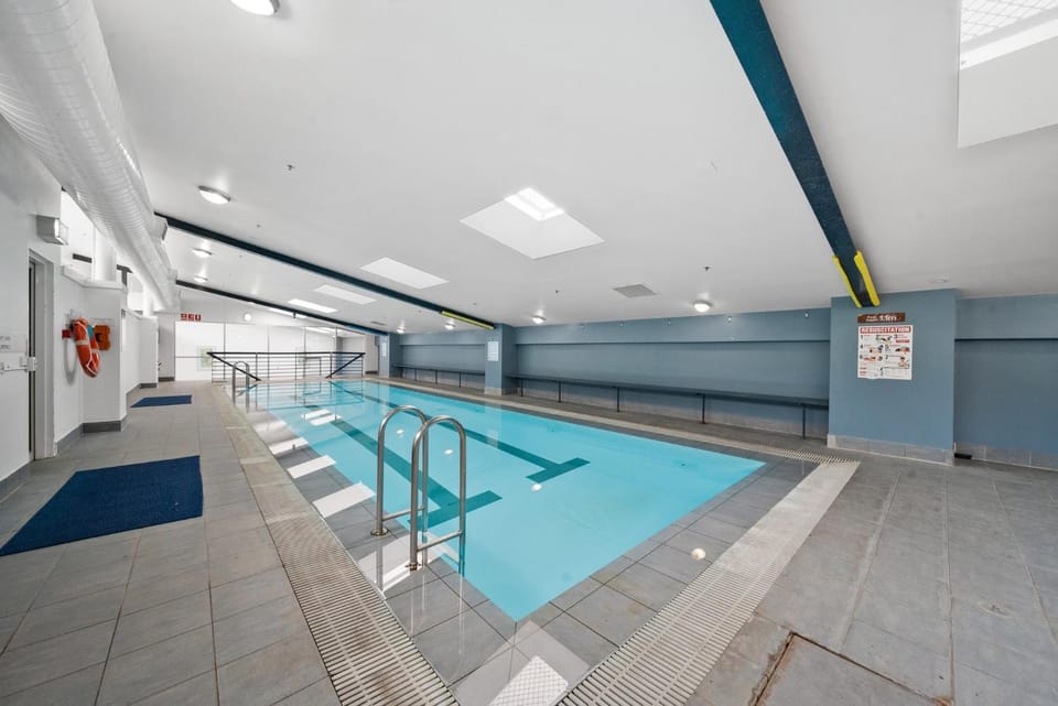 Central ACT Studio with Indoor Pool and Gym Apartment in Canberra