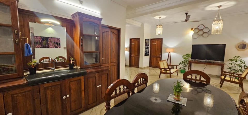AIr Room by Hexa Stays Bed and Breakfast in Thiruvananthapuram