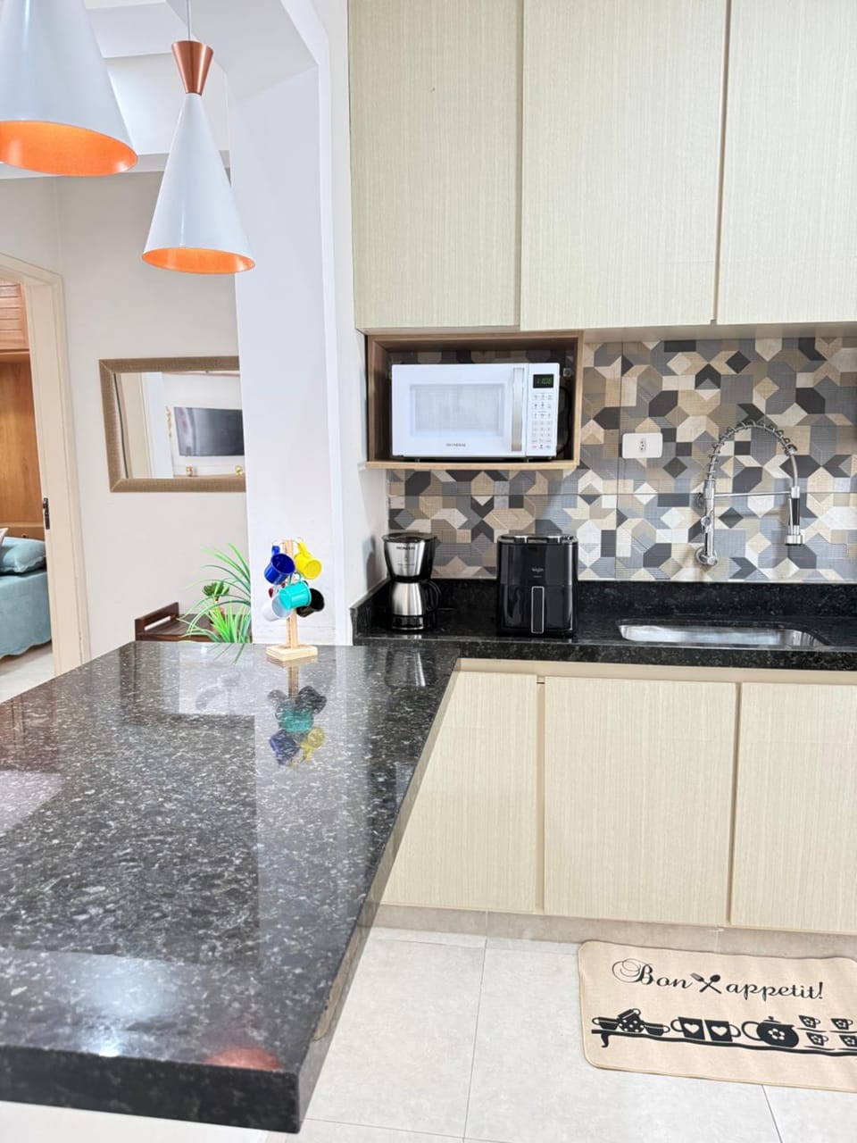 Coffee/tea facilities, Kitchen or kitchenette, minibar, stove