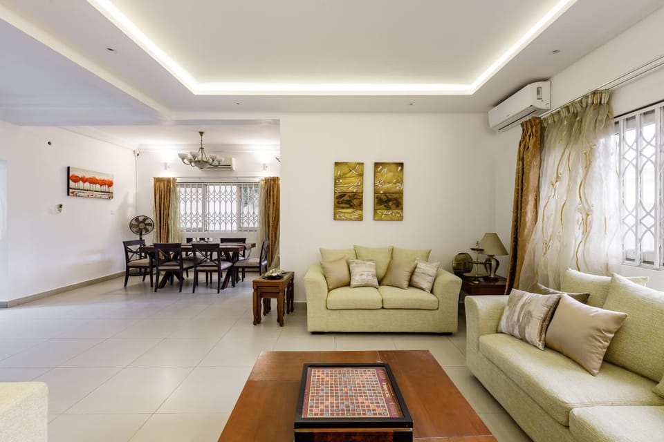 Living room, Dining area