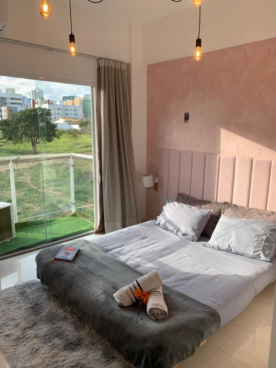Photo of the whole room, Bedroom, towels