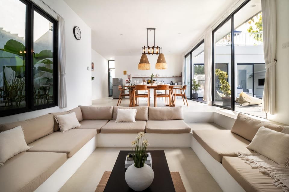 Property building, TV and multimedia, View (from property/room), Living room, Seating area, air conditioner