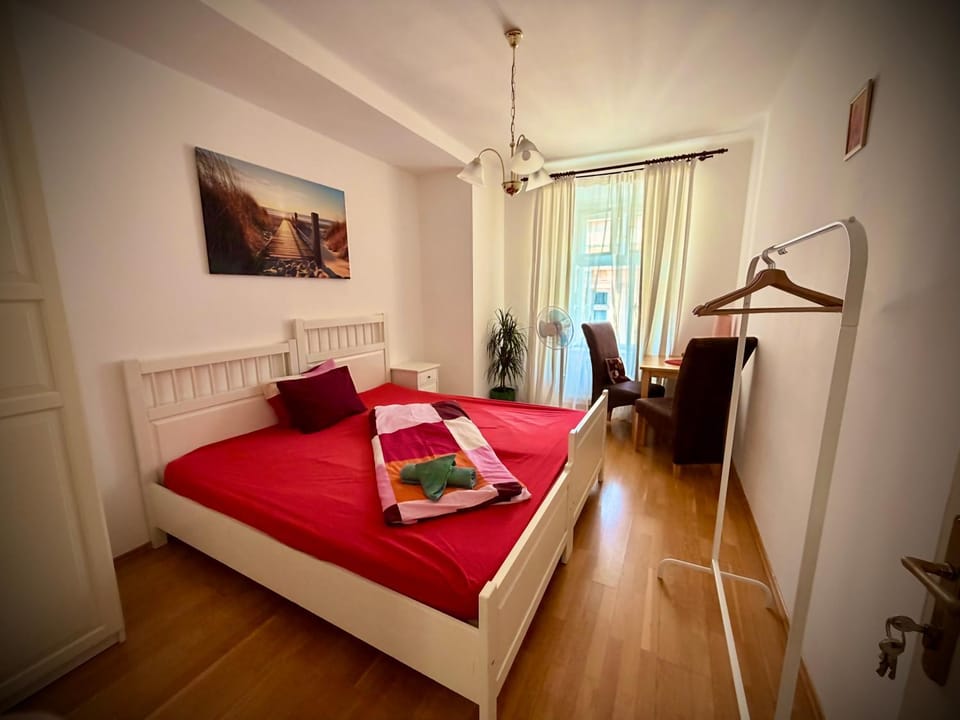 2 min Center Just In, Old Town Walk private room B Vacation rental in Prague