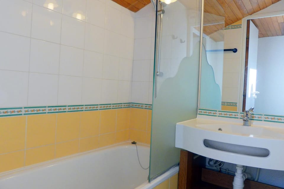 Résidence Pralin - AGRÉABLE DUPLEX OUEST, QUARTIER DU CHATELET, IDÉAL FAMILLE MAE-7446 Apartment in Les Allues
