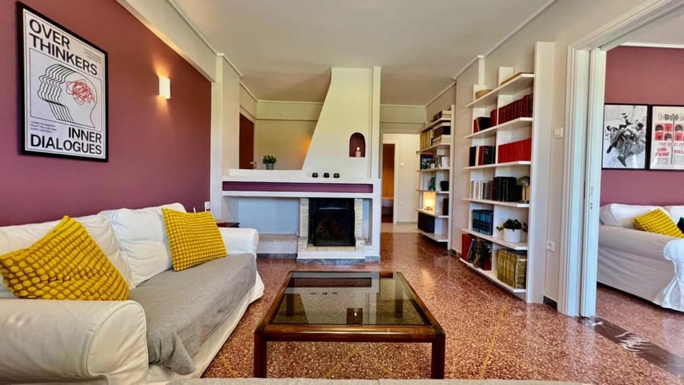 Living room, Seating area