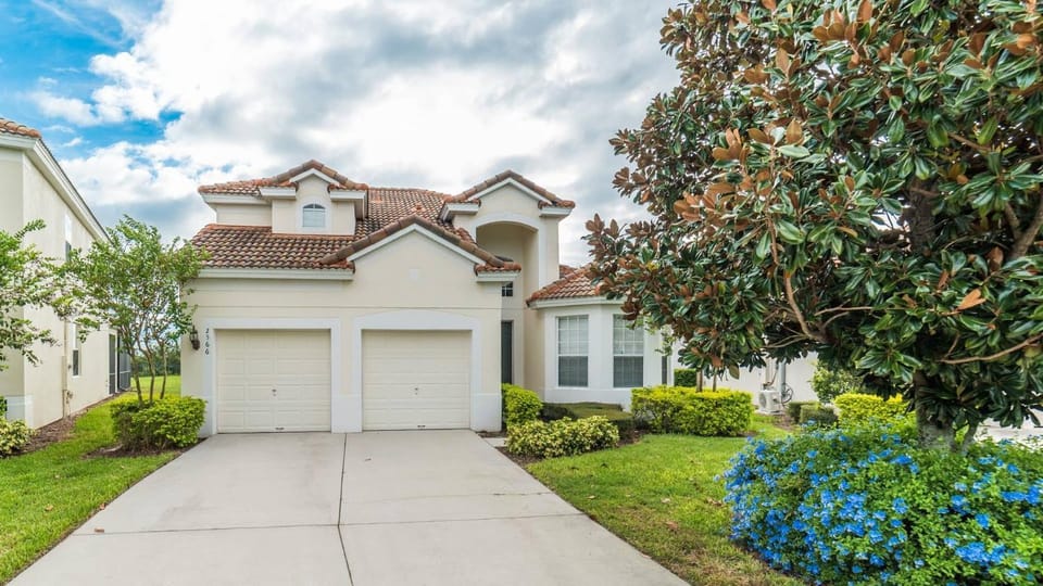 Urban 5 Bed 5 Bath Villa- Perfect stay while exploring Orlando,Florida Villa in Windsor Hills