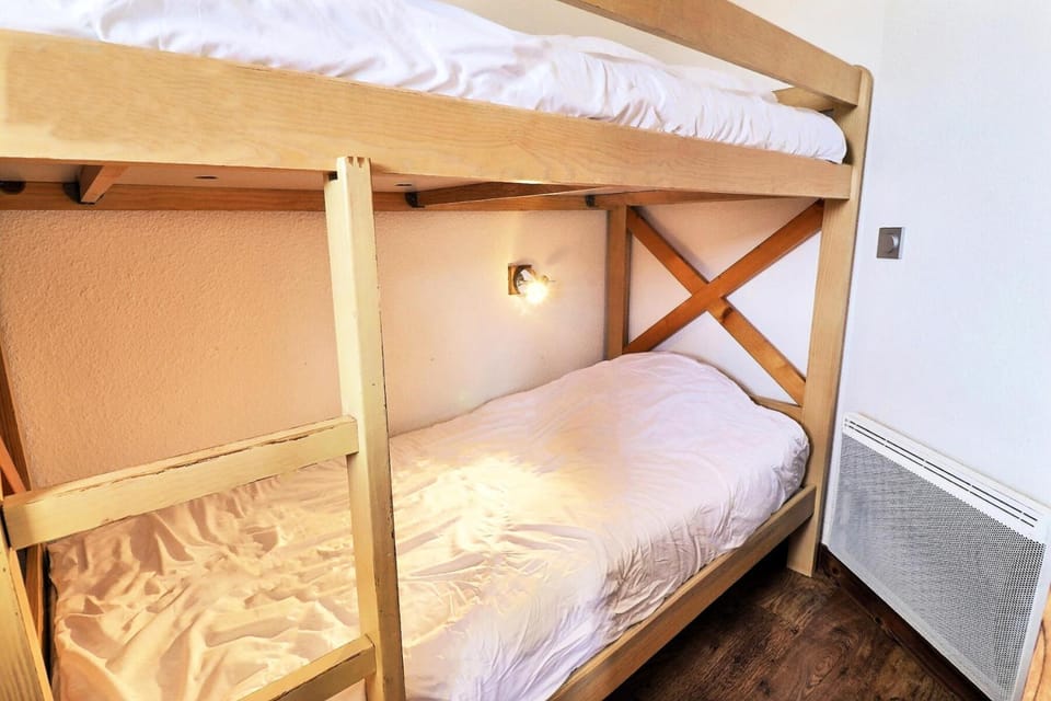 Résidence Grand Bois A - CONFORTABLE 2 PIECES + CABINE, IDÉALEMENT SITUÉ, SKIS AUX PIEDS ET PROCHE DES COMMERCE MAE-1994 Cabin in Les Allues
