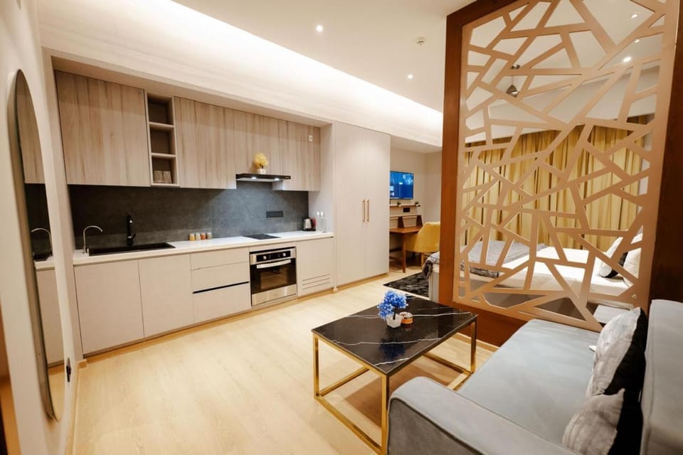 Kitchen or kitchenette, Seating area