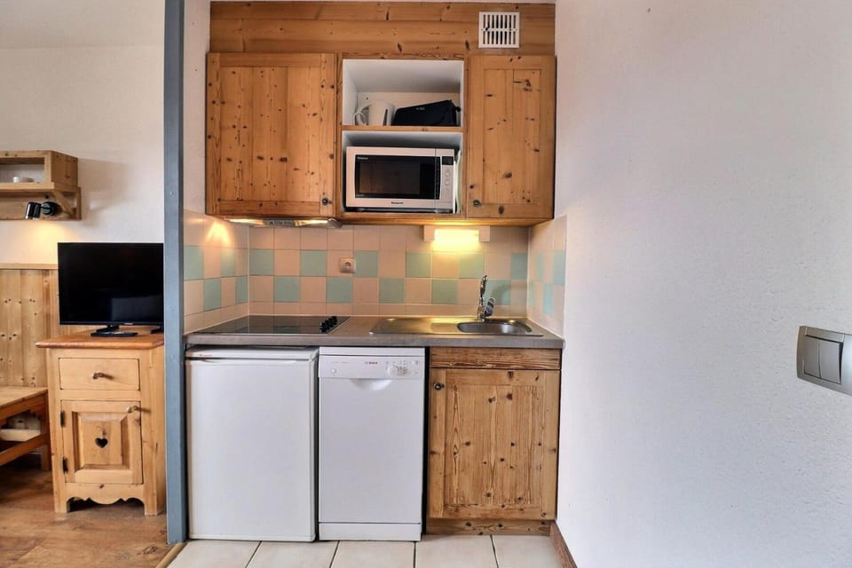 Résidence Grand Bois A - CONFORTABLE 2 PIECES, SKIS AUX PIEDS ET PROCHE DES COMMERCES MAE-2084 Apartment in Les Allues