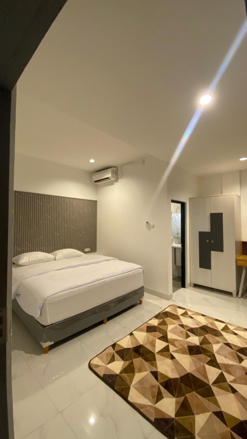 Bed, Bedroom, air conditioner