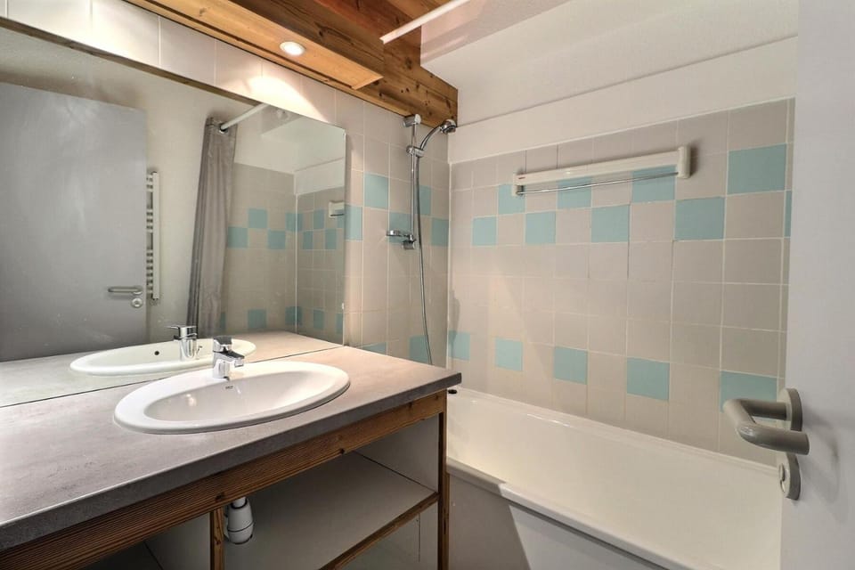 Résidence Grand Bois A - CONFORTABLE 2 PIECES, SKIS AUX PIEDS ET PROCHE DES COMMERCES MAE-2124 Apartment in Les Allues