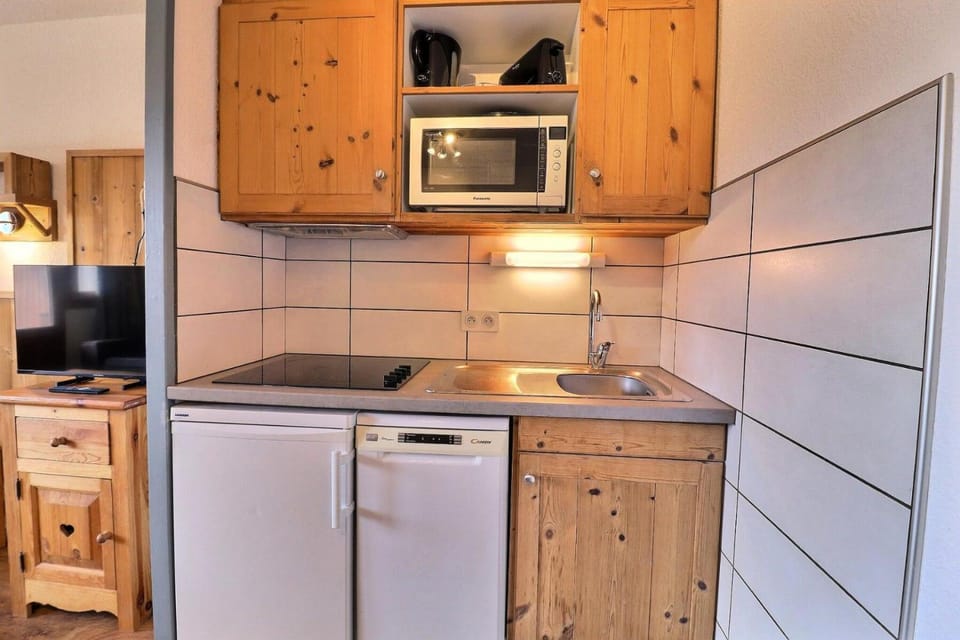 Résidence Grand Bois A - CONFORTABLE 2 PIECES, SKIS AUX PIEDS ET PROCHE DES COMMERCES MAE-2144 Apartment in Les Allues