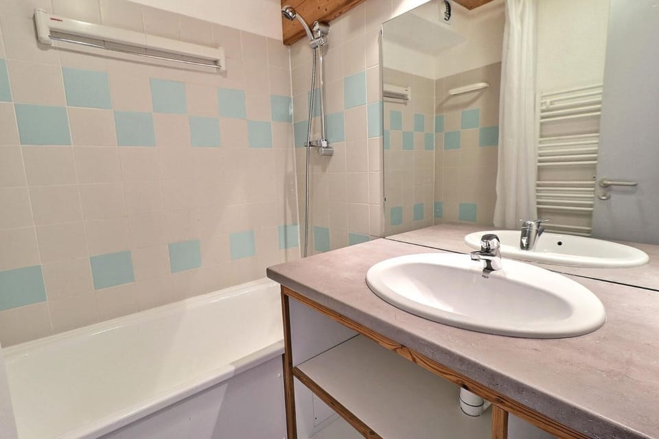 Résidence Grand Bois A - CONFORTABLE 2 PIECES, SKIS AUX PIEDS ET PROCHE DES COMMERCES MAE-2154 Apartment in Les Allues