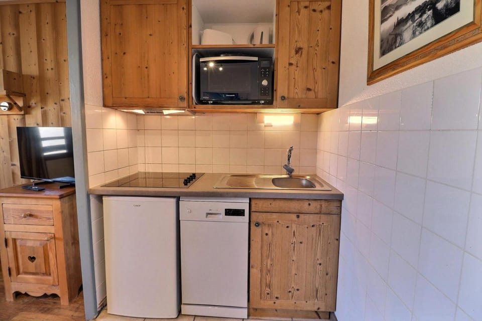 Résidence Grand Bois A - CONFORTABLE 2 PIECES, SKIS AUX PIEDS ET PROCHE DES COMMERCES MAE-2204 Apartment in Les Allues