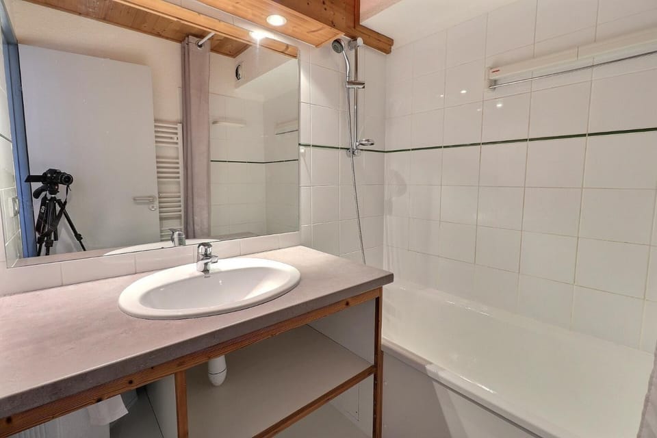 Résidence Grand Bois A - CONFORTABLE 2 PIECES, SKIS AUX PIEDS ET PROCHE DES COMMERCES MAE-2204 Apartment in Les Allues