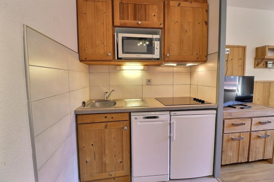 Résidence Grand Bois A - CONFORTABLE 2 PIECES, SKIS AUX PIEDS ET PROCHE DES COMMERCES MAE-2214 Apartment in Les Allues