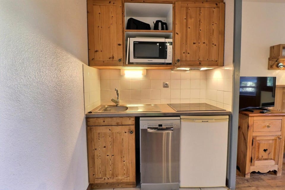 Résidence Grand Bois A - CONFORTABLE 2 PIECES, SKIS AUX PIEDS ET PROCHE DES COMMERCES MAE-2234 Apartment in Les Allues