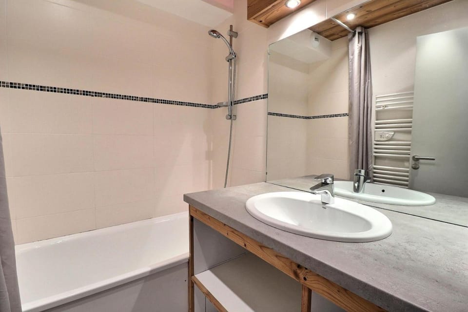 Résidence Grand Bois A - CONFORTABLE 2 PIECES, SKIS AUX PIEDS ET PROCHE DES COMMERCES MAE-2284 Apartment in Les Allues