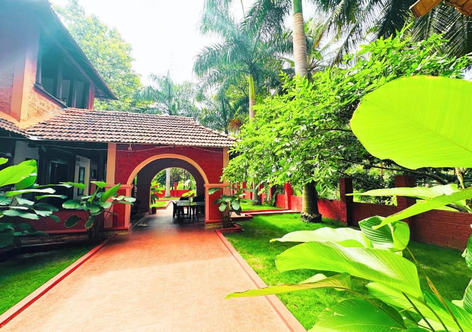 Ambara Kovilakam Private Pool Villa By Travent Mug Villa in Karnataka