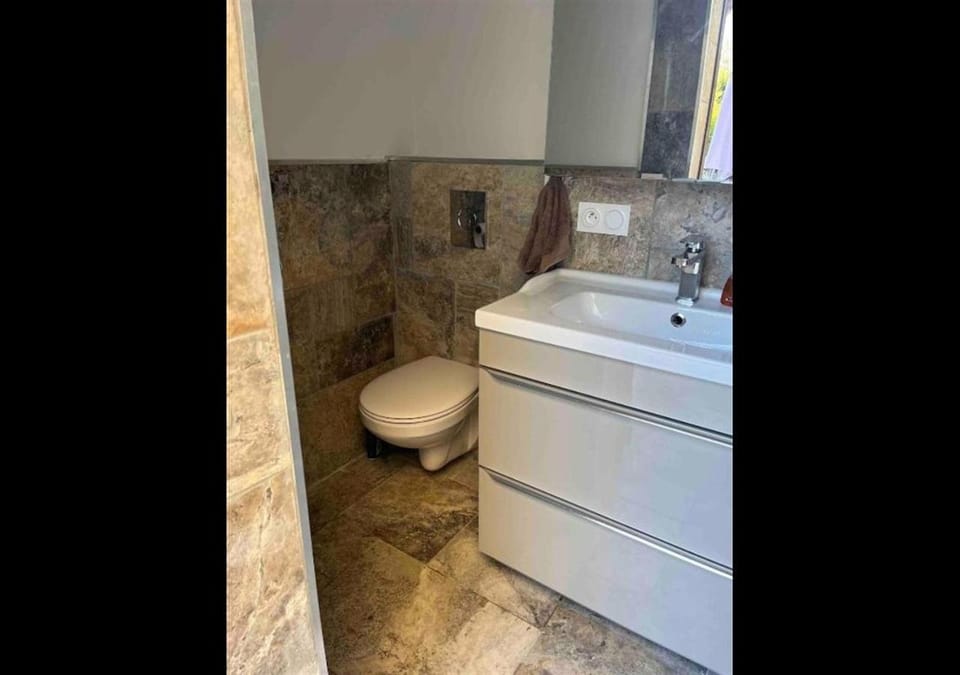 Toilet, Bathroom