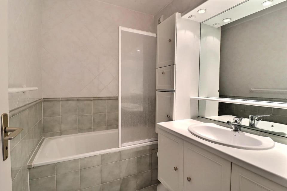Résidence Plein Soleil - PLEIN SUD, APPARTEMENT CONFORTABLE, LIT DOUBLE MAE-7476 Apartment in Les Allues