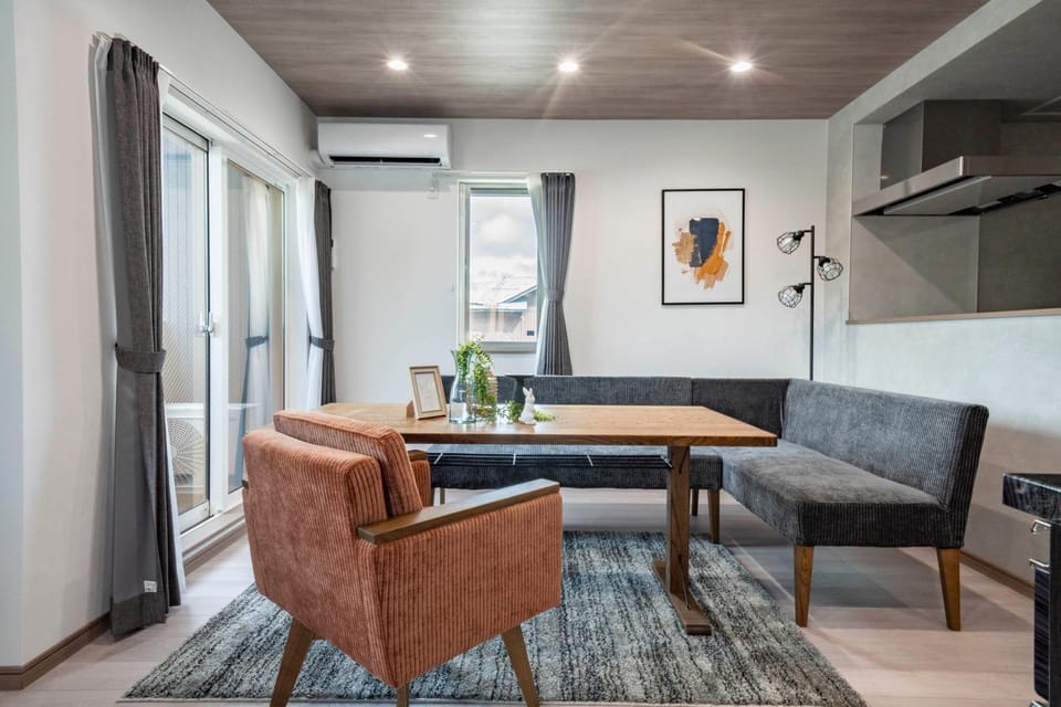 Living room, Dining area, air conditioner
