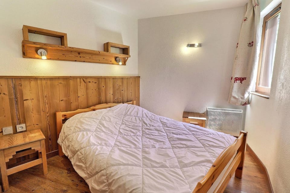 Résidence Grand Bois B - CONFORTABLE 2 PIECES + CABINE, SKIS AUX PIEDS ET PROCHE DES COMMERCES MAE-3234 Cabin in Les Allues