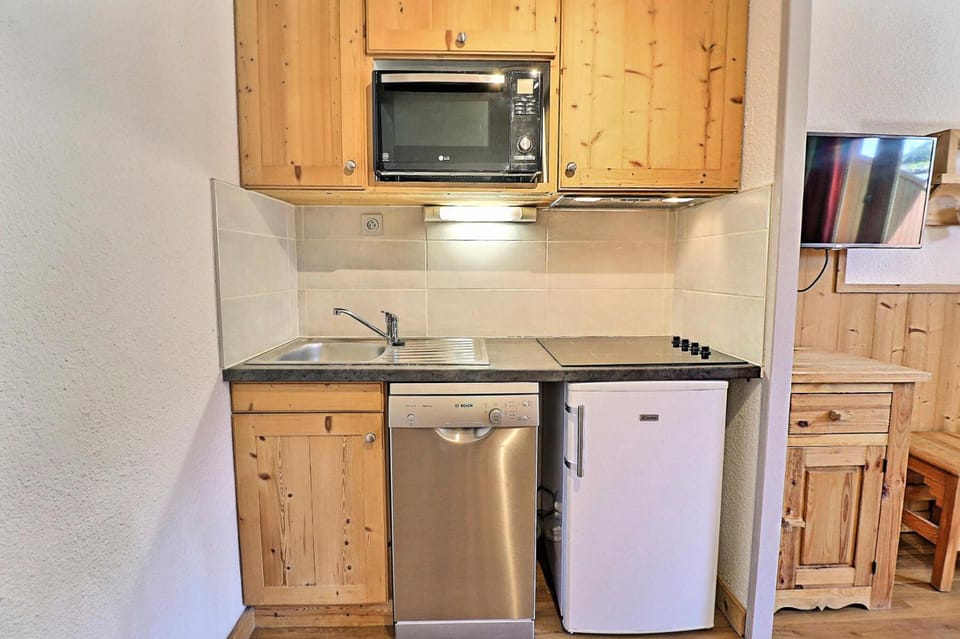 Résidence Grand Bois B - CONFORTABLE 2 PIECES, SKIS AUX PIEDS ET PROCHE DES COMMERCES MAE-3294 Apartment in Les Allues