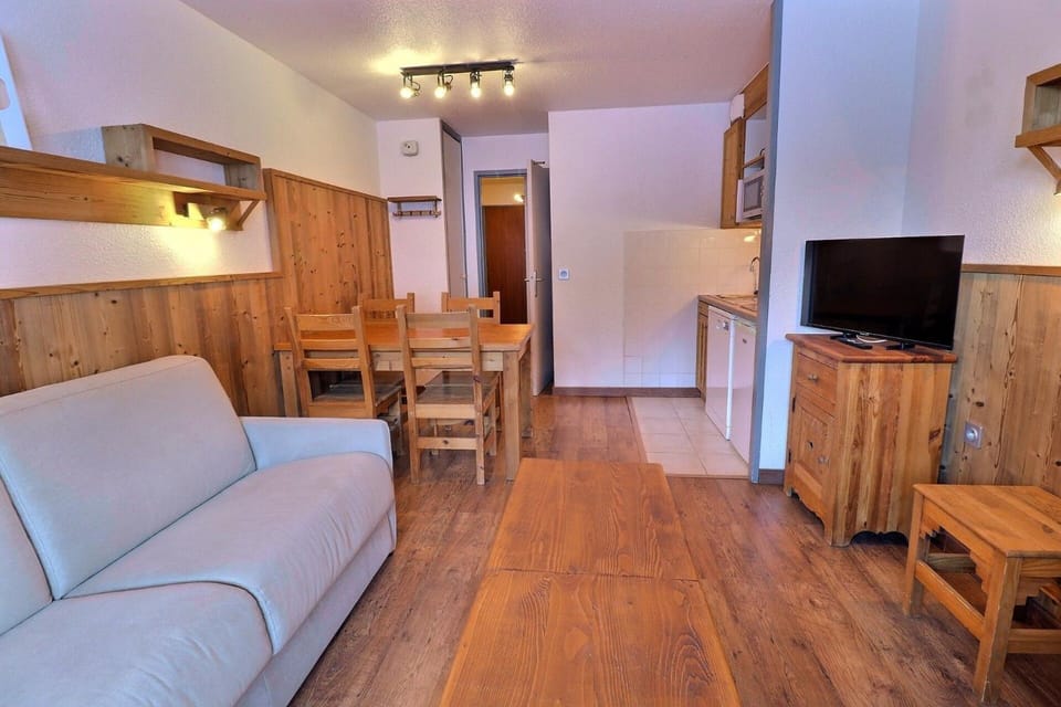 Résidence Grand Bois B - CONFORTABLE 2 PIECES, SKIS AUX PIEDS ET PROCHE DES COMMERCES MAE-3314 Apartment in Les Allues
