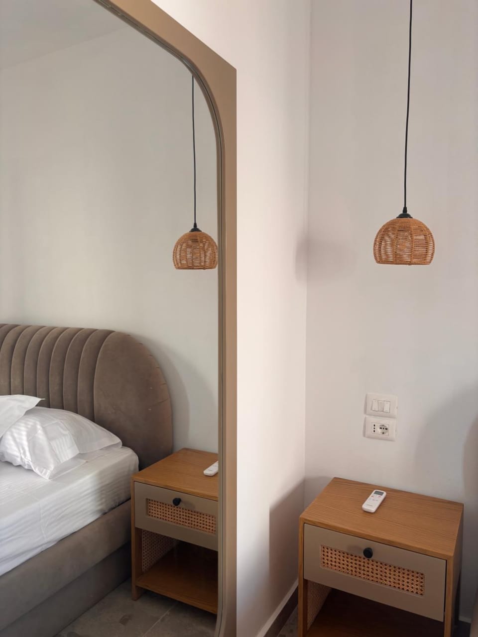 Drymades Santorini Sunset Apartment Apartment in Vlorë County, Albania