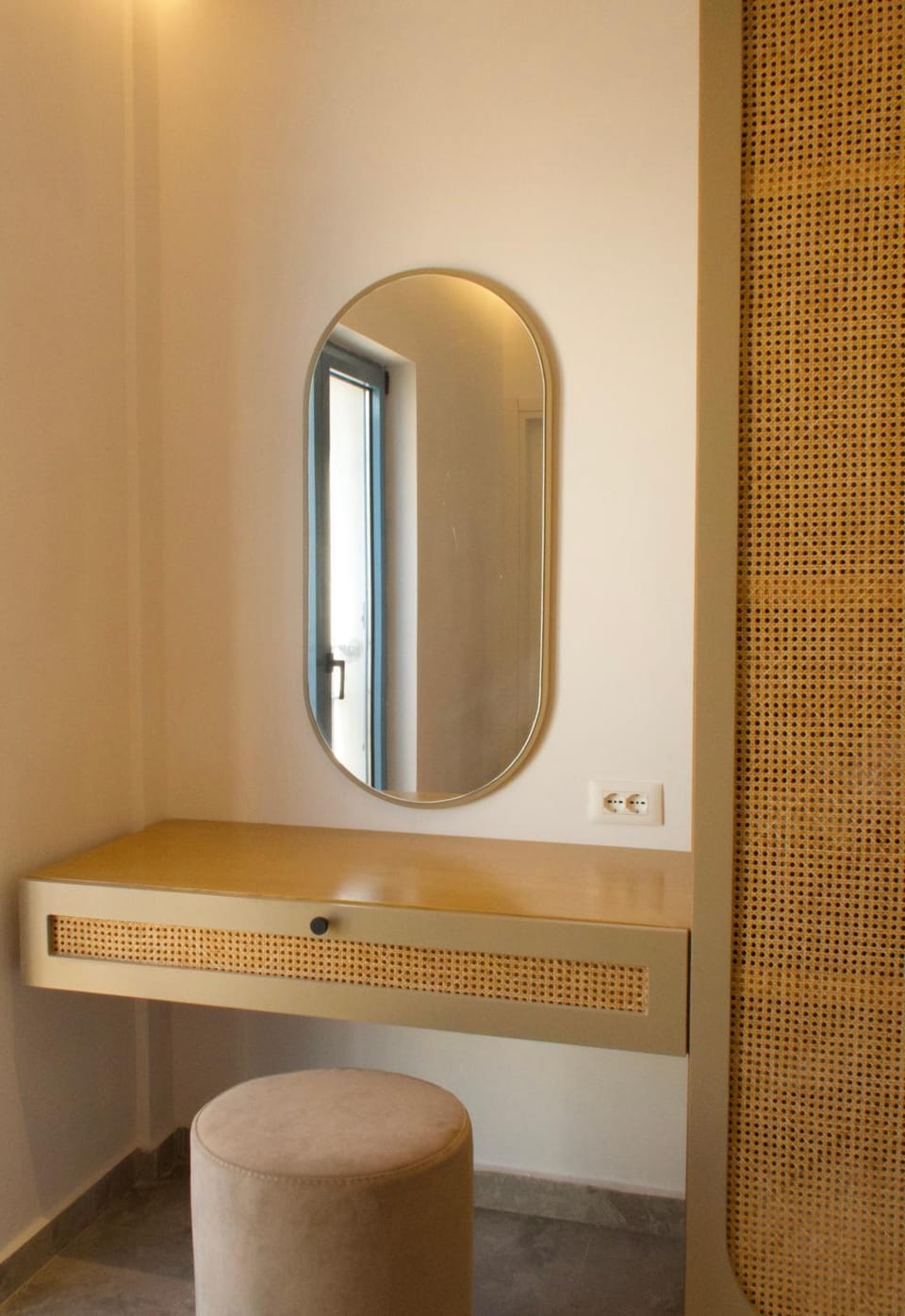 Drymades Santorini Sunset Apartment Apartment in Vlorë County, Albania